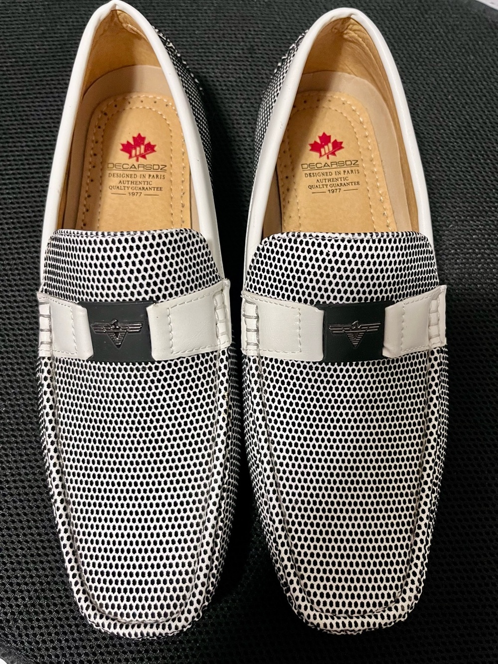 Decarsdz Designed in Paris Slip-On Loafers
